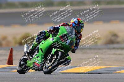 media/Oct-08-2022-SoCal Trackdays (Sat) [[1fc3beec89]]/Turn 14 (1050am)/